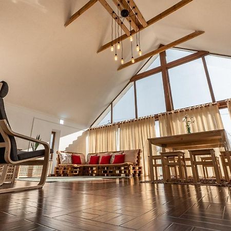 Modern Loft Lighthouse Hostel Karakol Ngoại thất bức ảnh