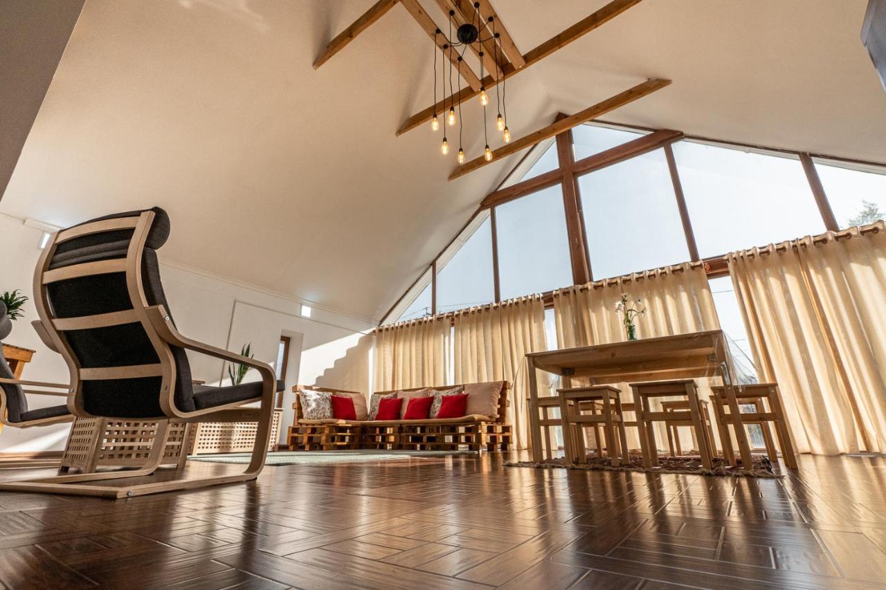 Modern Loft Lighthouse Hostel Karakol Ngoại thất bức ảnh