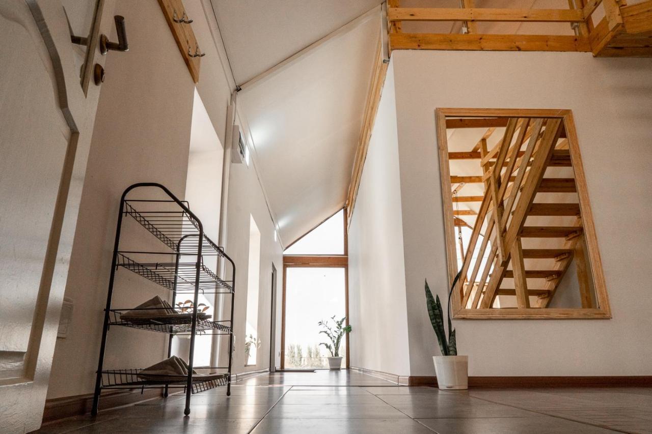Modern Loft Lighthouse Hostel Karakol Ngoại thất bức ảnh