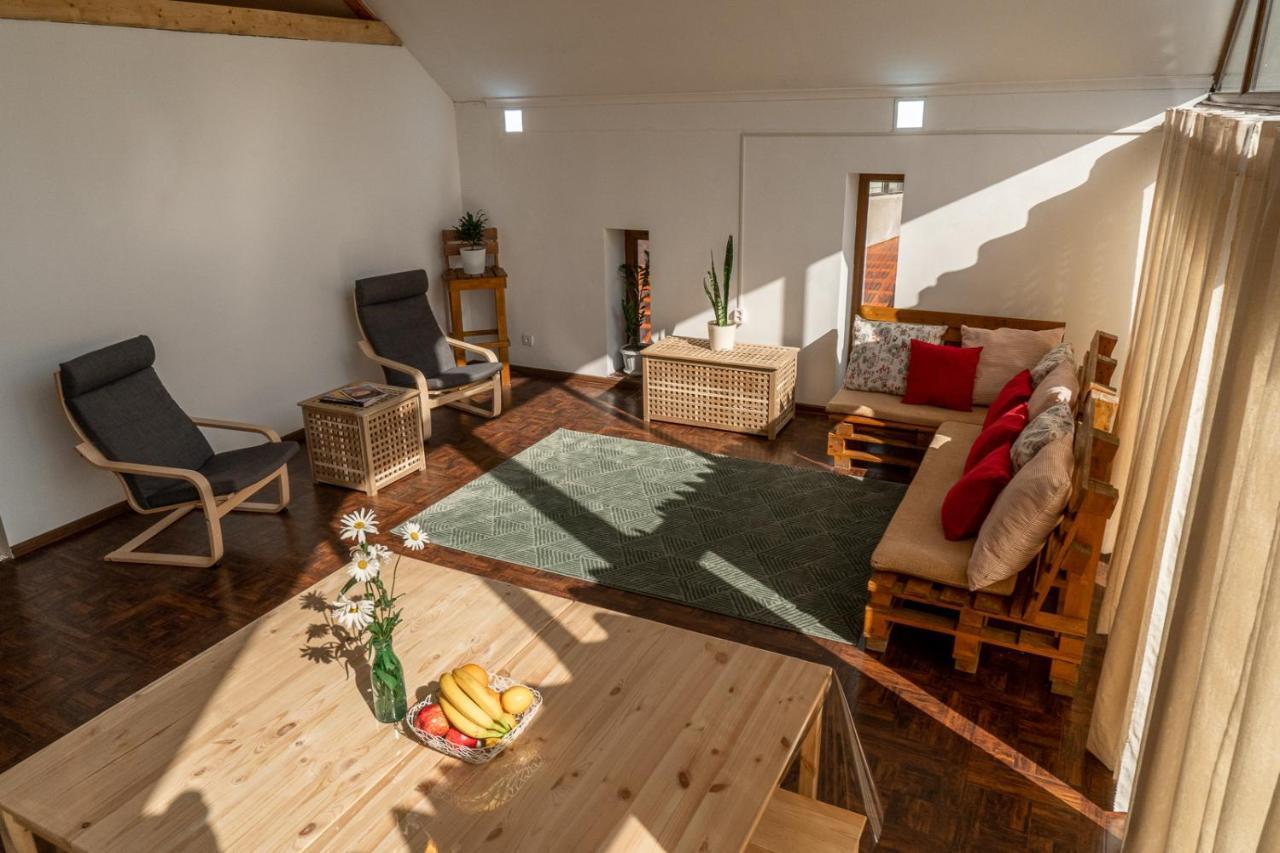 Modern Loft Lighthouse Hostel Karakol Ngoại thất bức ảnh