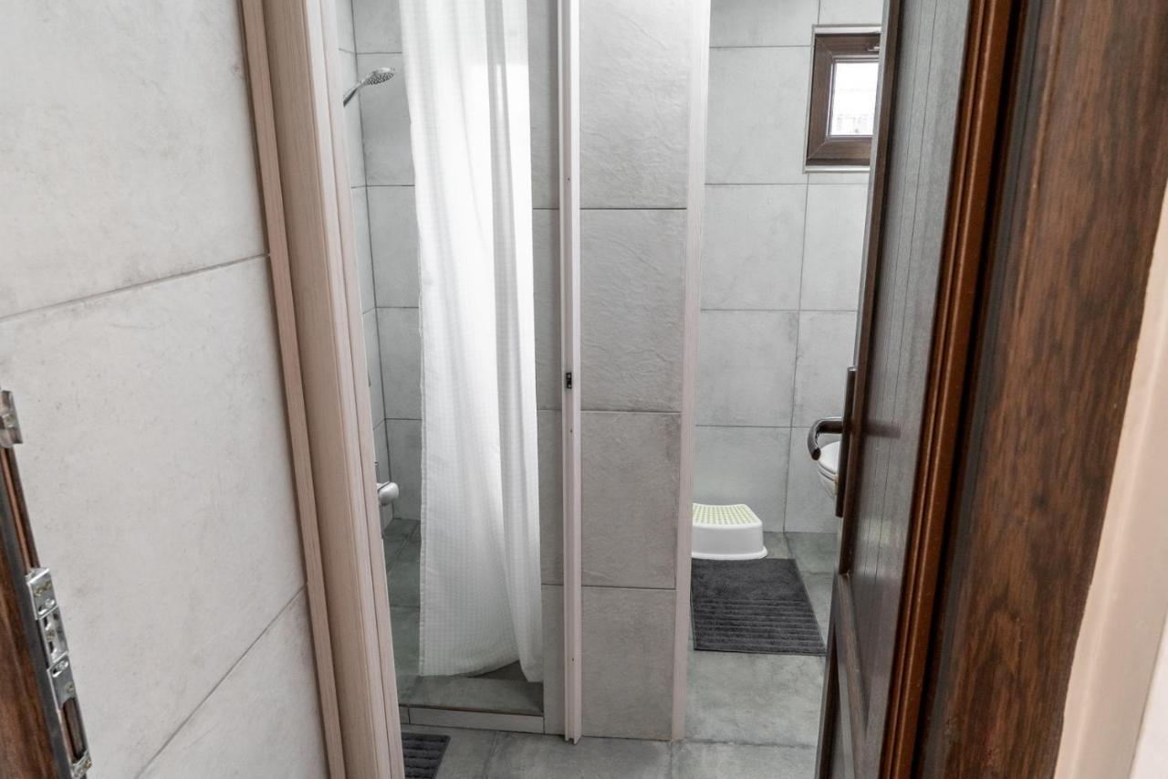 Modern Loft Lighthouse Hostel Karakol Ngoại thất bức ảnh