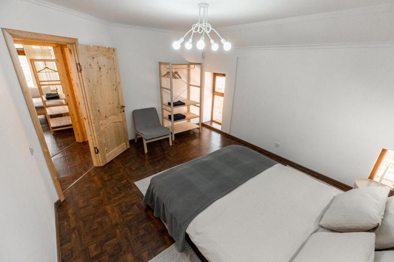 Modern Loft Lighthouse Hostel Karakol Ngoại thất bức ảnh